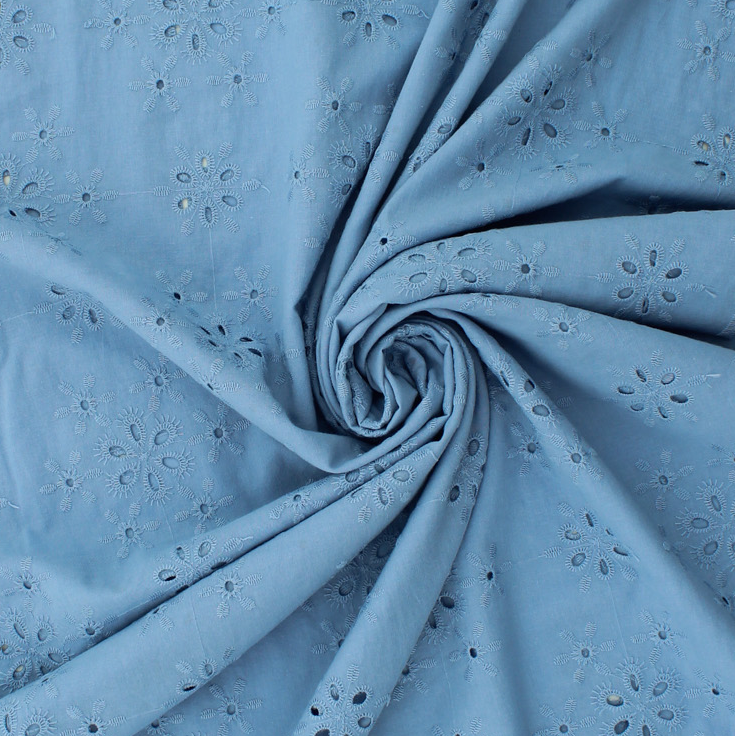 Bordado Inglês Liso Floral