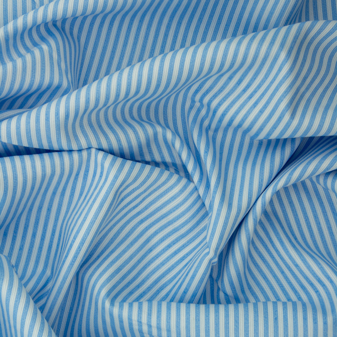 Spotted Print Fustão - Blue Background