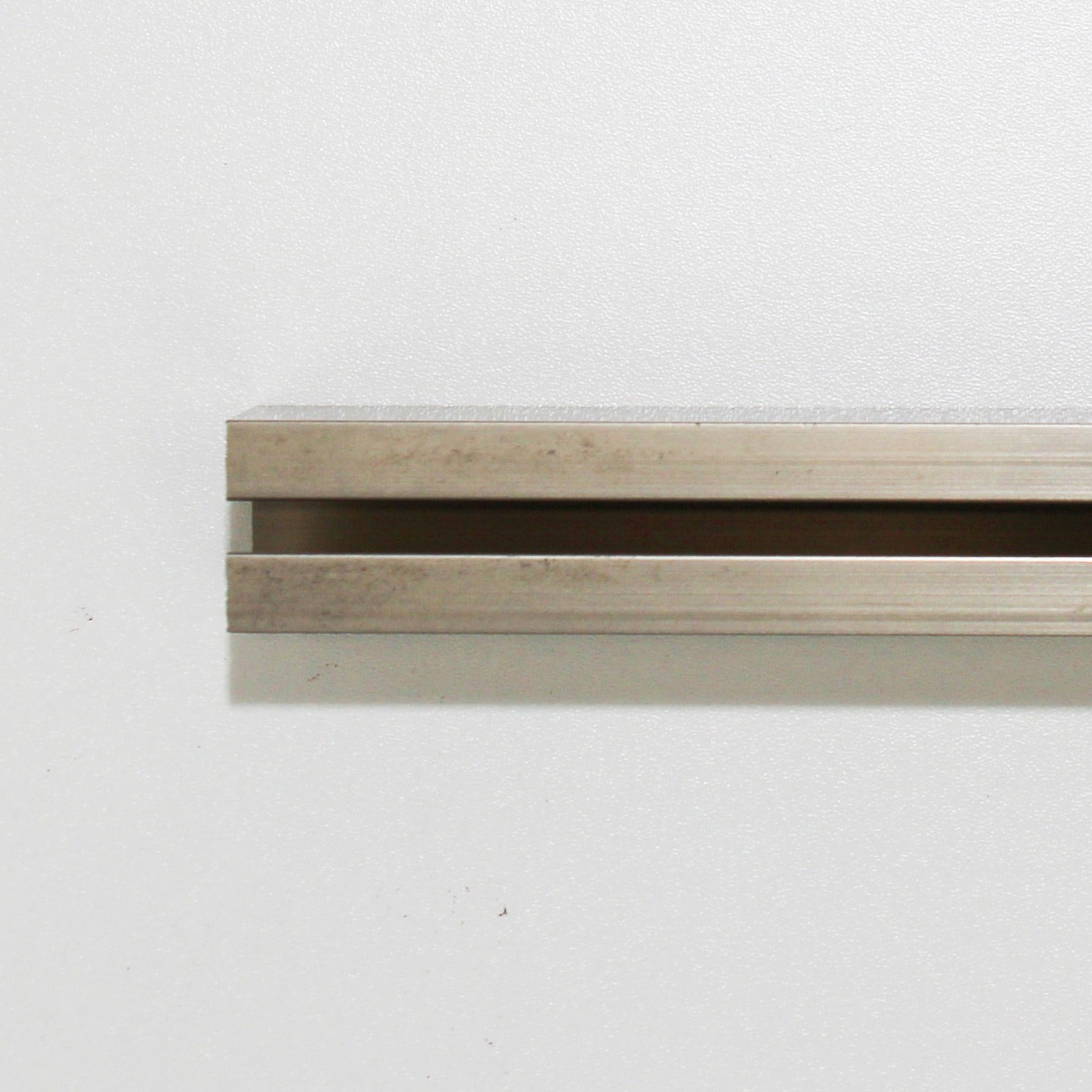 Calha 5000 - Inox com suporte ao tecto Calhas Feira dos Tecidos Online