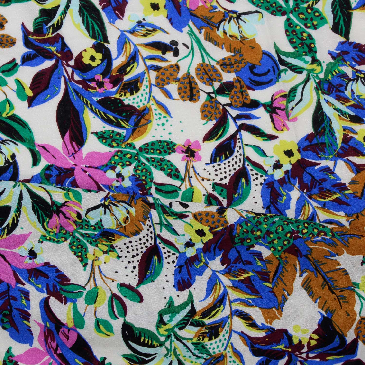 Retalho Camiseiro Viscose Translúcido Floral - verde & azul Retalhos Feira dos Tecidos Online