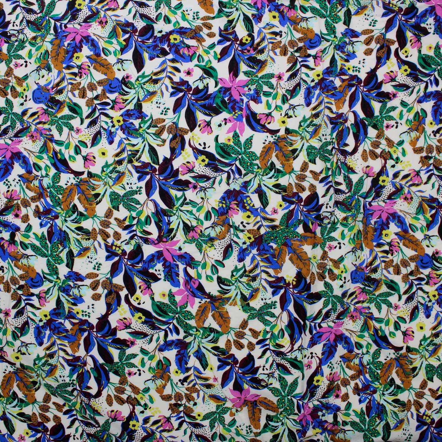 Retalho Camiseiro Viscose Translúcido Floral - verde & azul Retalhos Feira dos Tecidos Online