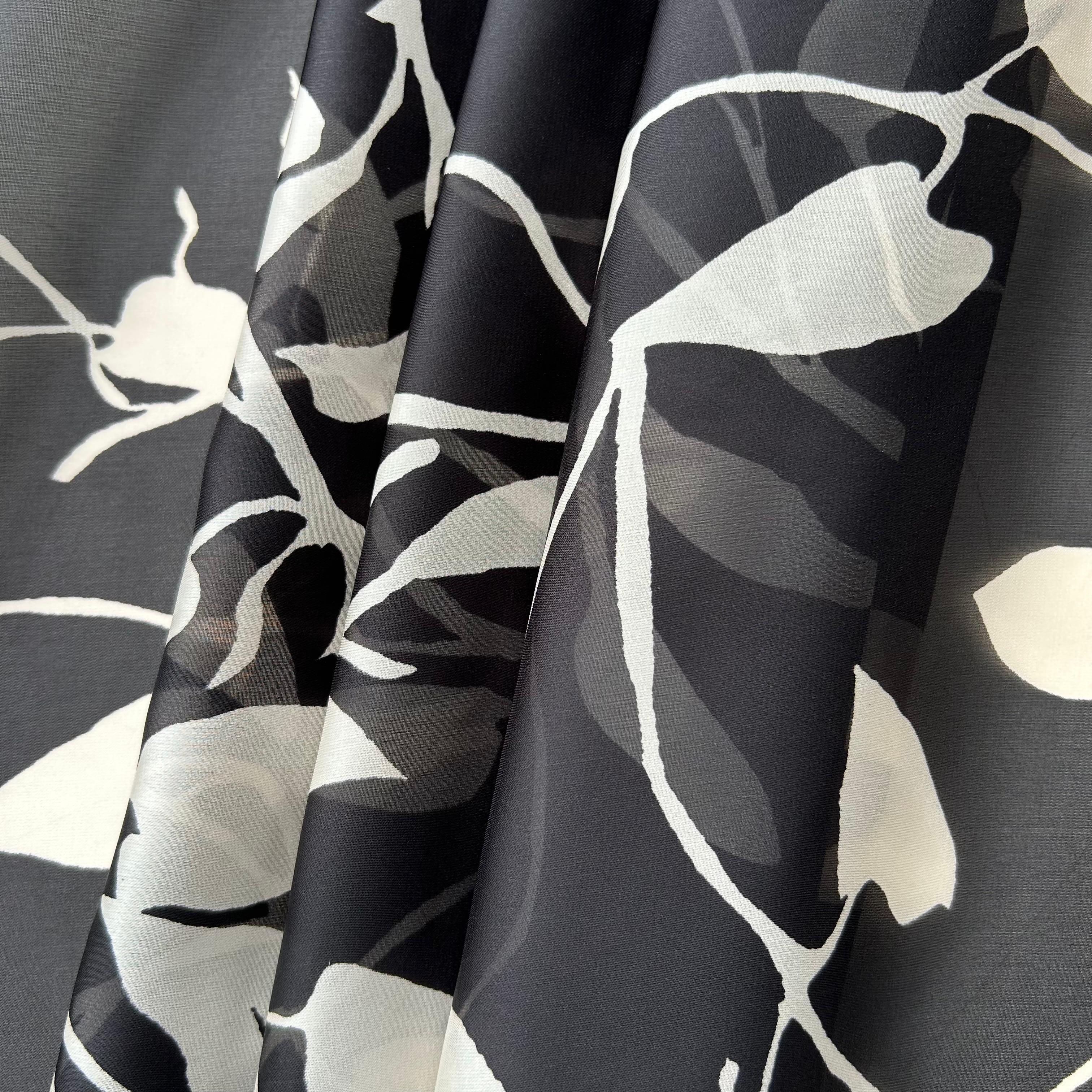 Retalho Camiseiro Translúcido Preto