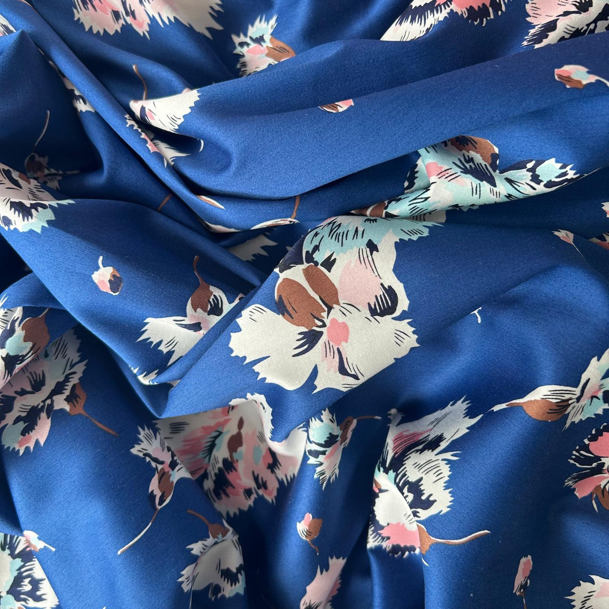 Retalho Camiseiro Azul Floral