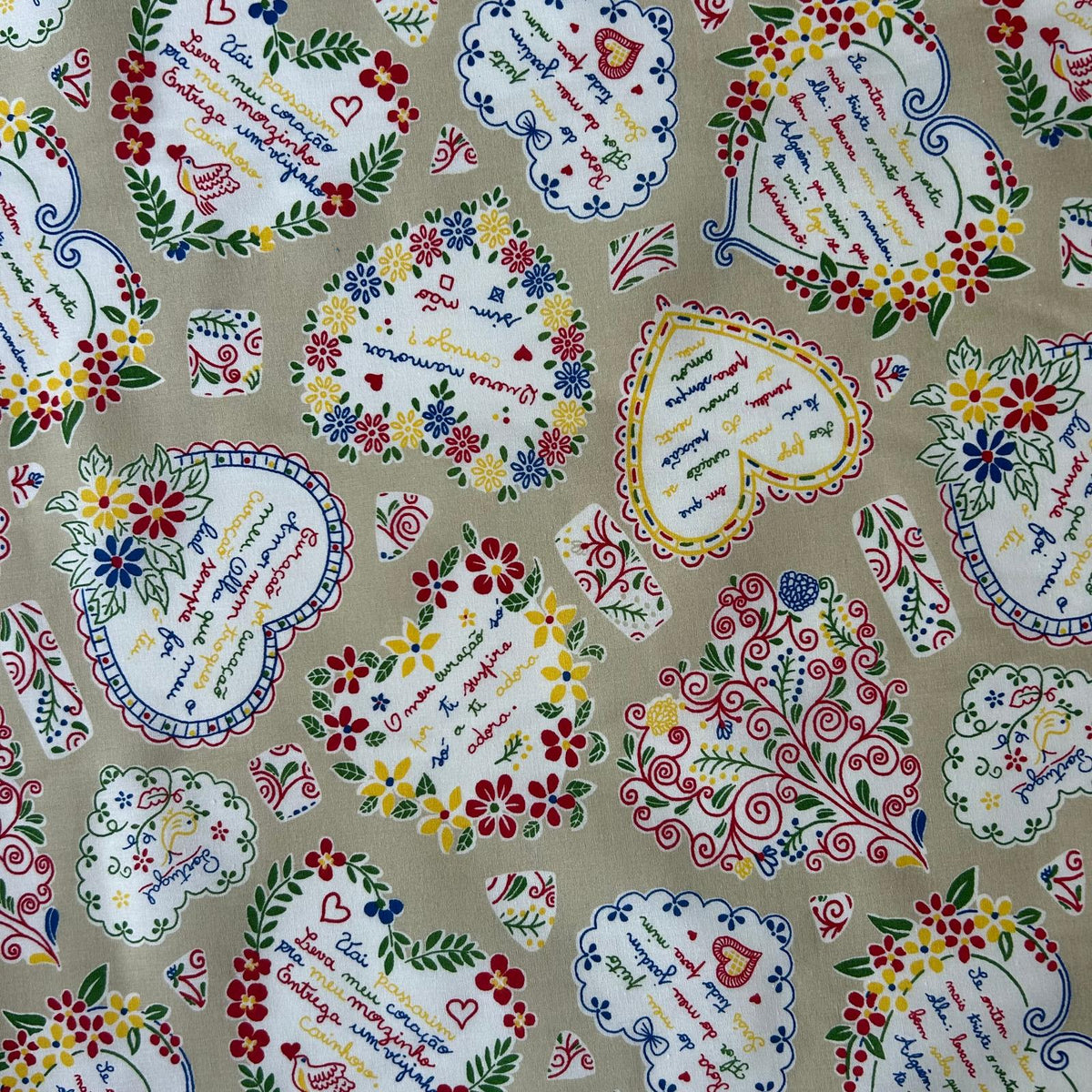 Popeline Estampado Namorados Bege