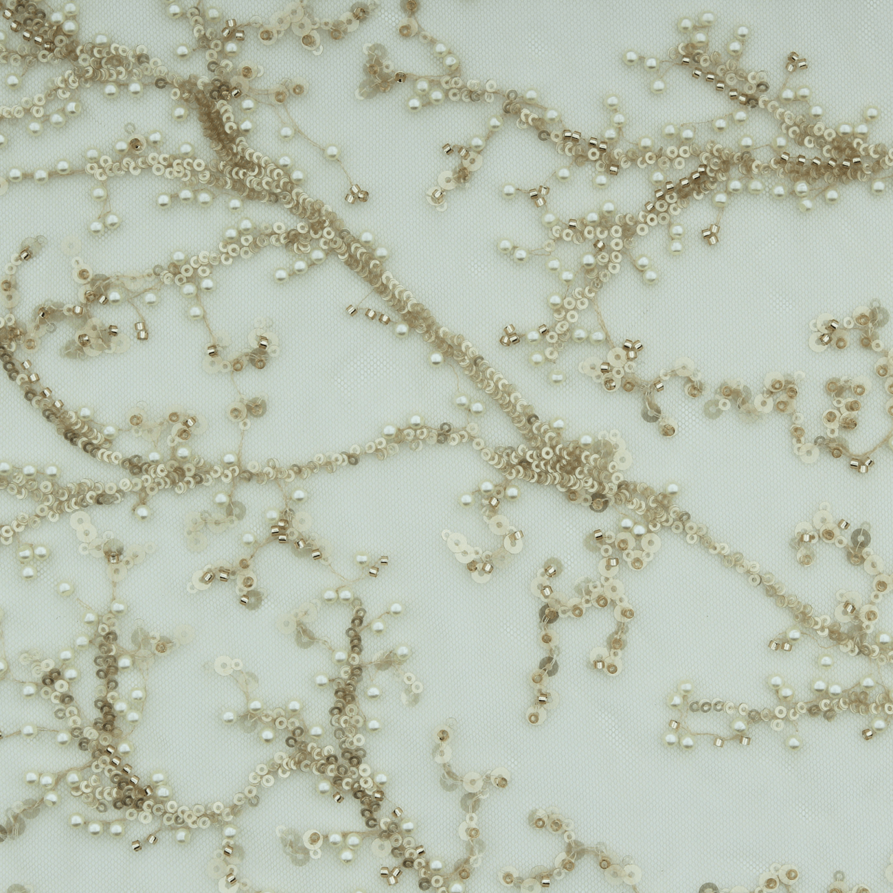 Renda bordada com 2024 perola