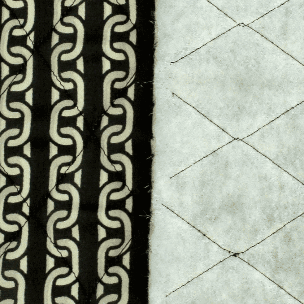 Tecido Acolchoado Estampado Correntes - Dourado e Preto Acolchoados Tecido para Decoração e Vestuário 